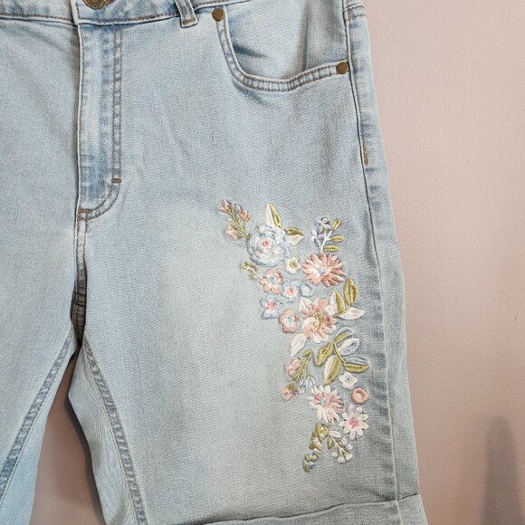 Woman Within Bermuda Shorts w/Embroidered Floral Design, Women's Size 14W - Picture 3 of 16